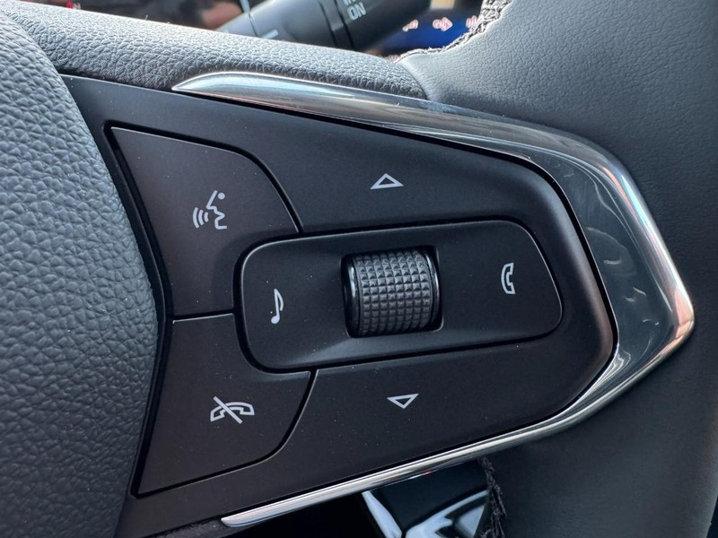 Chevrolet Trax Vehicle Image 12