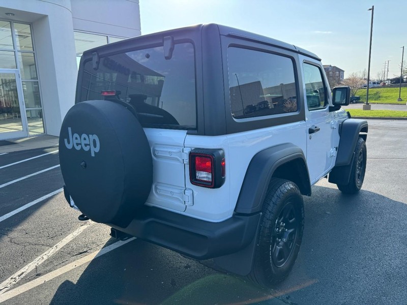 Jeep Wrangler Vehicle Image 03