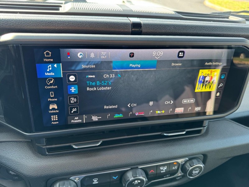 Jeep Wrangler Vehicle Image 17