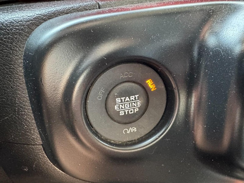 Jeep Gladiator Vehicle Image 21