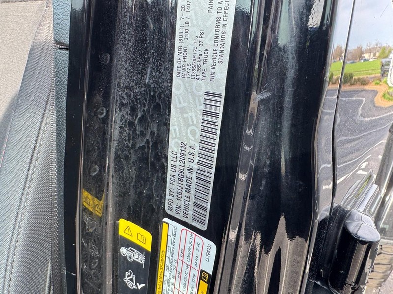 Jeep Gladiator Vehicle Image 23