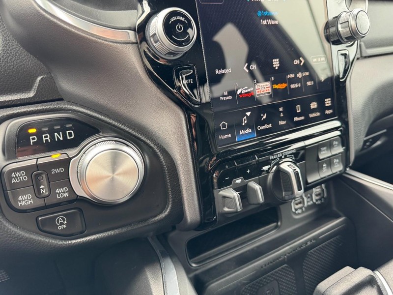 Ram 1500 Vehicle Image 18