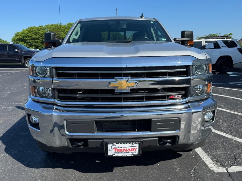 Chevrolet Silverado 2500HD Vehicle Image 08