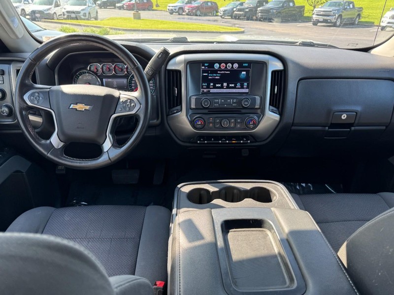 Chevrolet Silverado 2500HD Vehicle Image 10