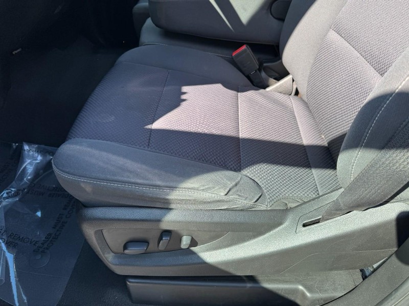 Chevrolet Silverado 2500HD Vehicle Image 13