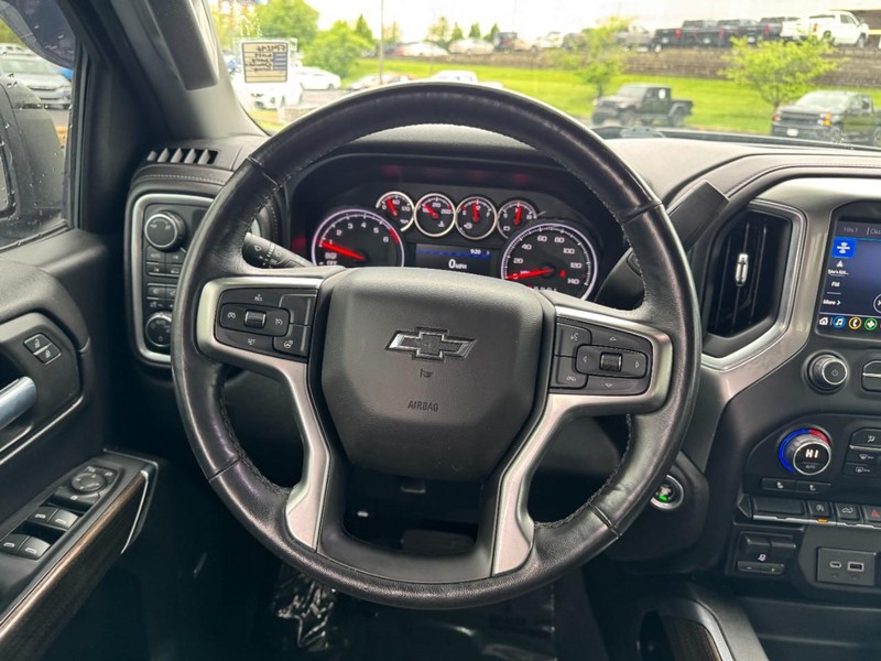 Chevrolet Silverado 1500 Vehicle Image 12