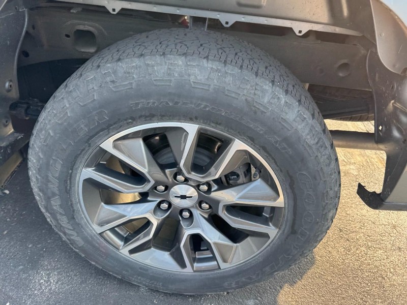 Chevrolet Silverado 1500 Vehicle Image 05