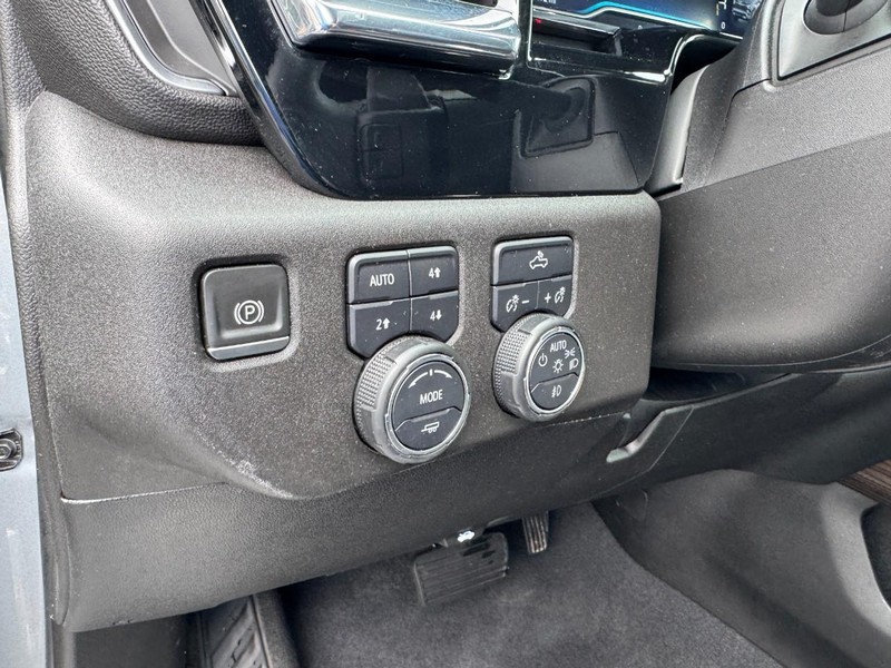 Chevrolet Silverado 1500 Vehicle Image 16