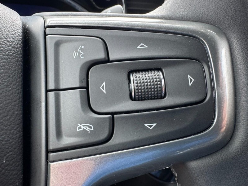 Chevrolet Silverado 1500 Vehicle Image 18