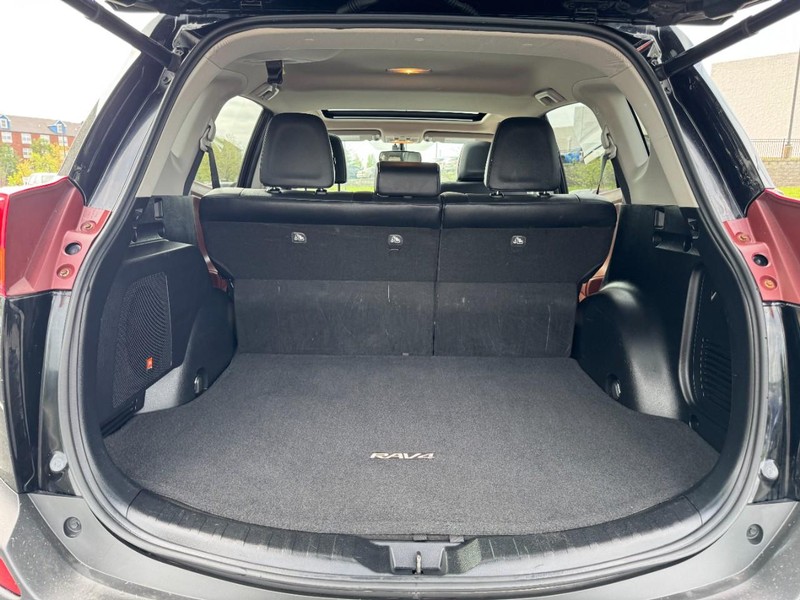 Toyota RAV4 Vehicle Image 06