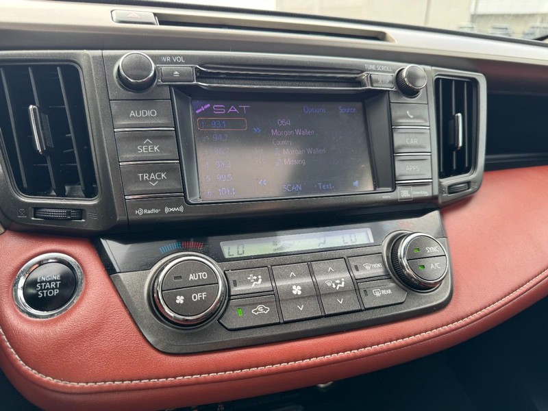 Toyota RAV4 Vehicle Image 21