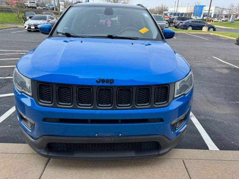 Jeep Compass Vehicle Image 02