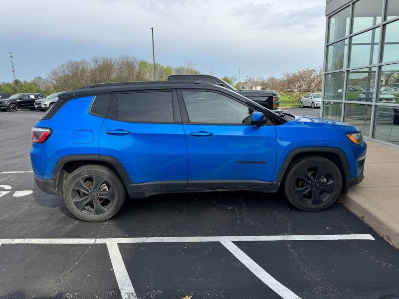 Jeep Compass Vehicle Image 04