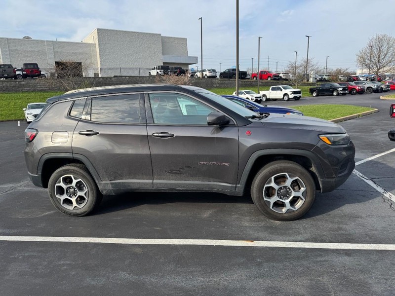 Jeep Compass Vehicle Image 04