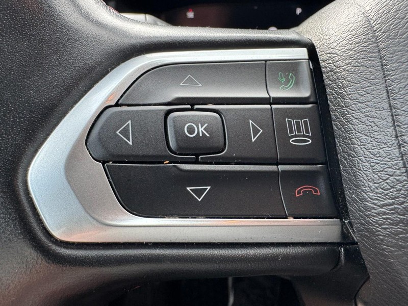 Jeep Compass Vehicle Image 17