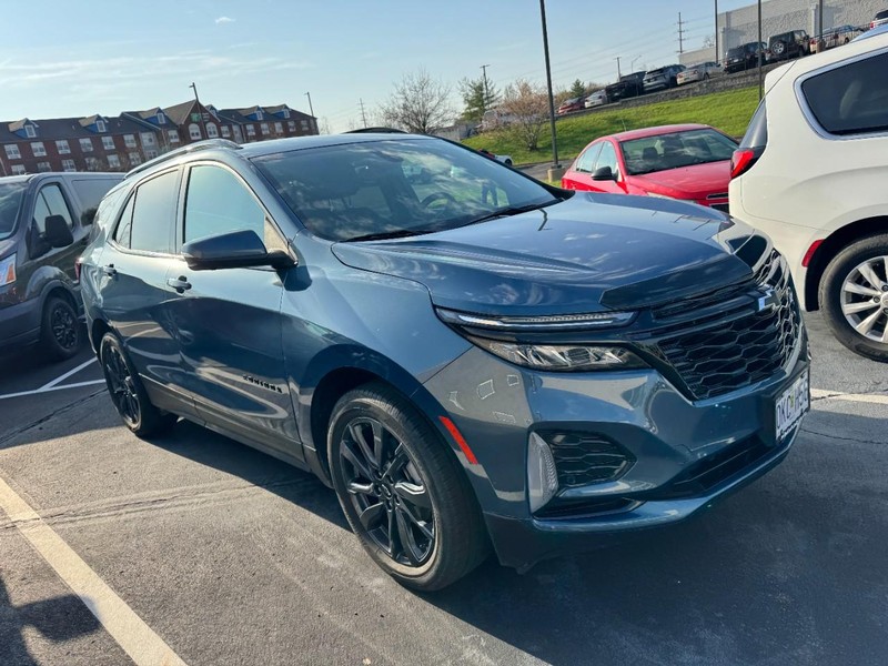 Chevrolet Equinox Vehicle Image 03