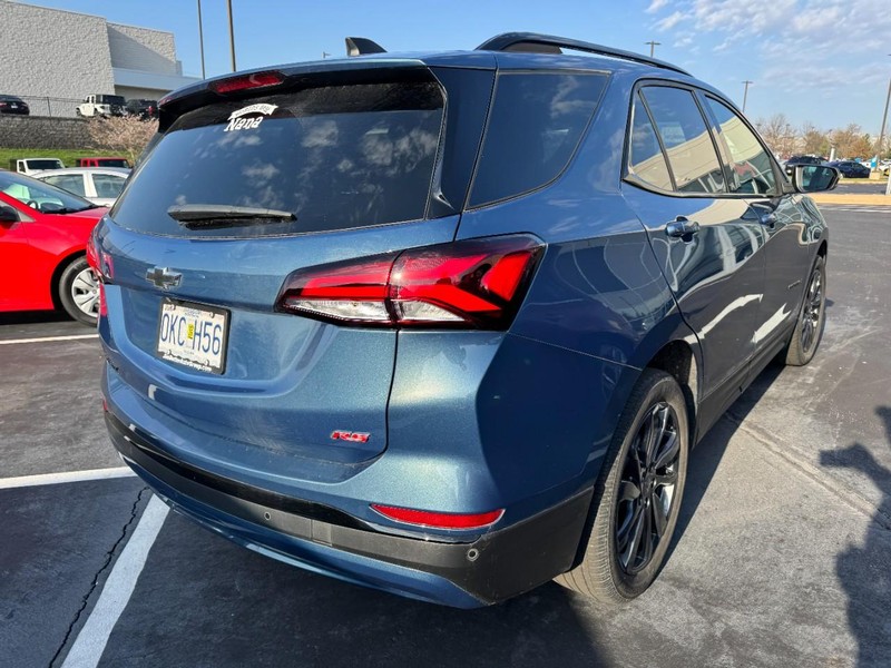 Chevrolet Equinox Vehicle Image 04