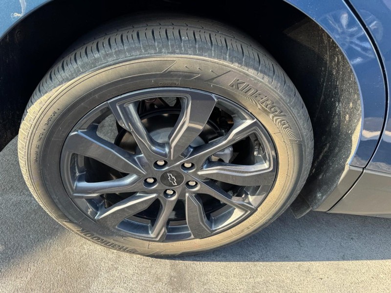 Chevrolet Equinox Vehicle Image 05