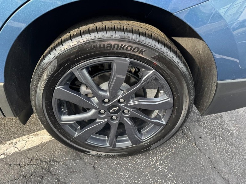 Chevrolet Equinox Vehicle Full-screen Gallery Image 07