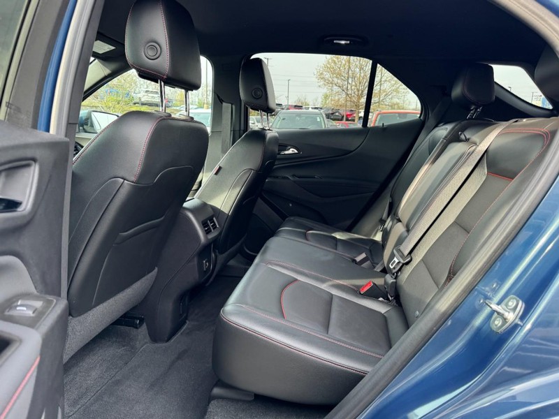 Chevrolet Equinox Vehicle Full-screen Gallery Image 10