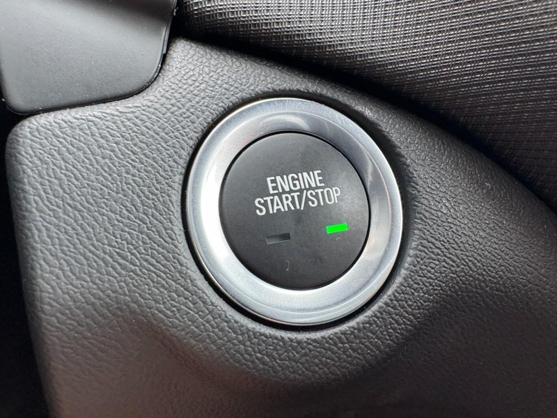 Chevrolet Equinox Vehicle Full-screen Gallery Image 21