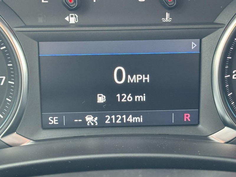 Chevrolet Equinox Vehicle Full-screen Gallery Image 22