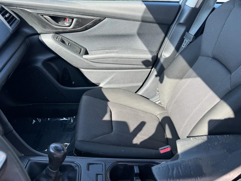 Subaru Impreza Vehicle Image 13