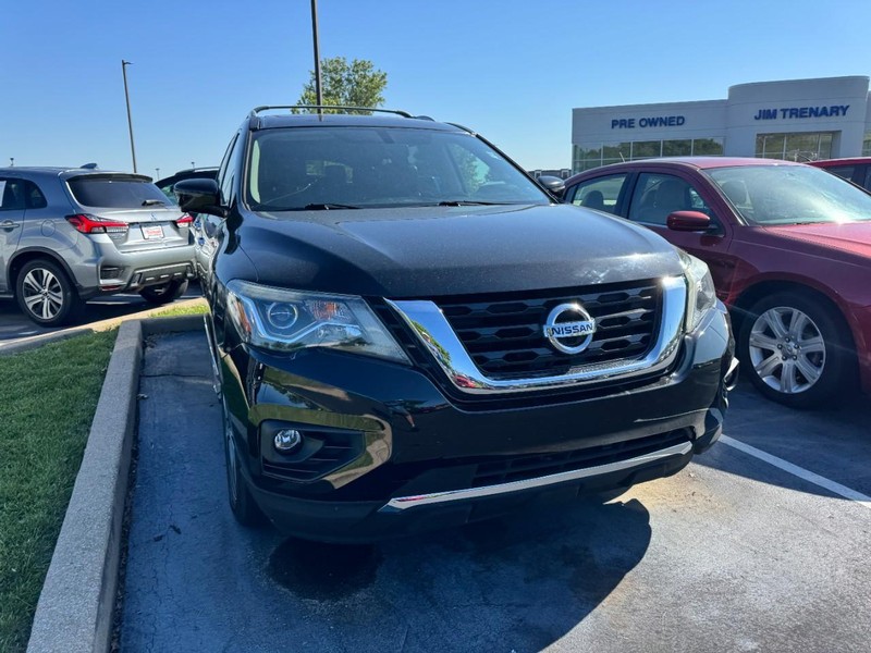 Nissan Pathfinder Vehicle Image 02