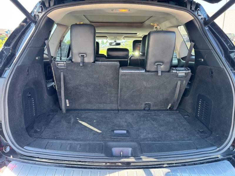 Nissan Pathfinder Vehicle Image 06