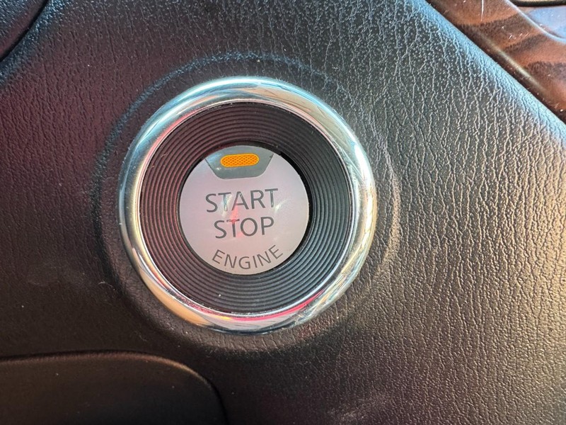 Nissan Pathfinder Vehicle Image 26
