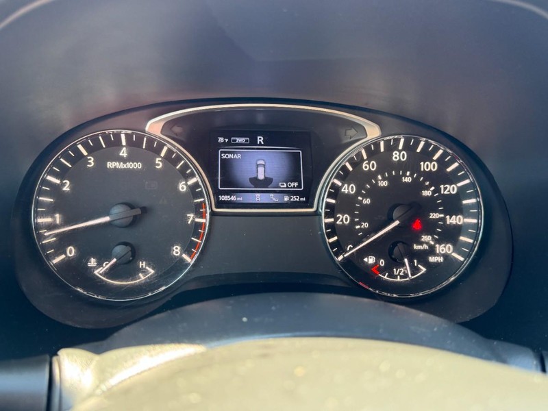 Nissan Pathfinder Vehicle Image 27