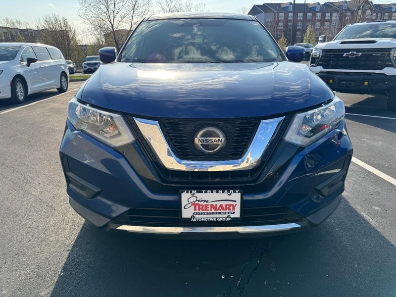 Nissan Rogue Vehicle Image 02