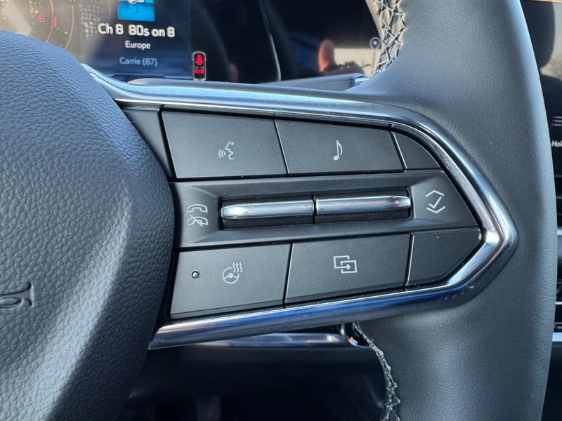 Chevrolet Equinox Vehicle Image 10