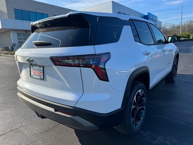 Chevrolet Equinox Vehicle Image 03