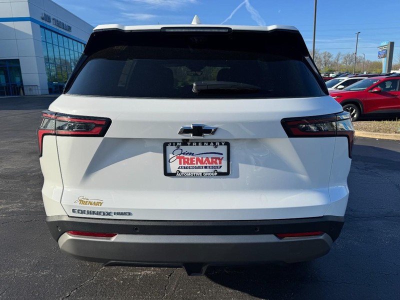 Chevrolet Equinox Vehicle Image 04