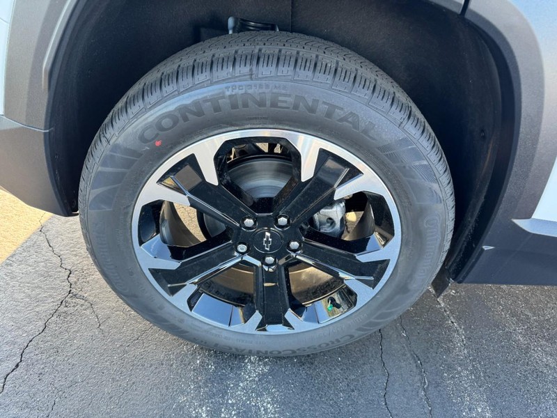 Chevrolet Equinox Vehicle Image 06