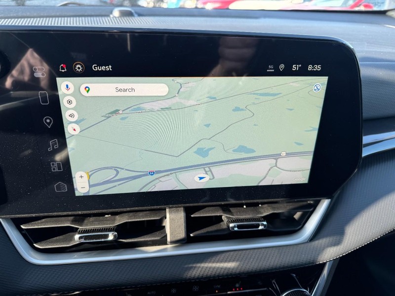 Chevrolet Equinox Vehicle Image 15