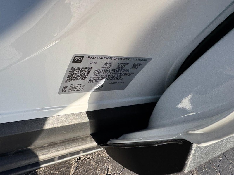 Chevrolet Equinox Vehicle Image 18