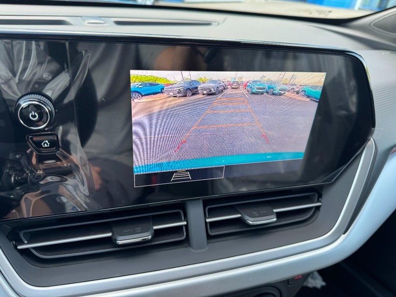 Chevrolet Trax Vehicle Image 13