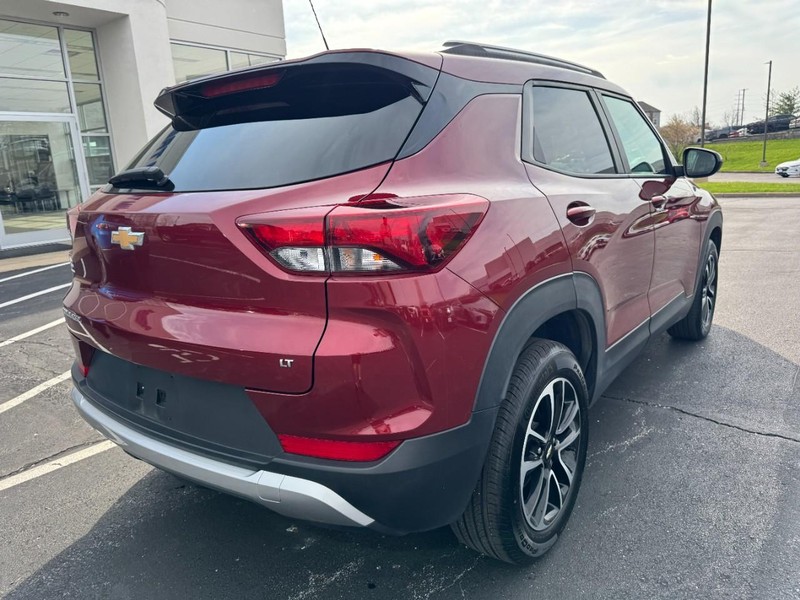 Chevrolet TrailBlazer Vehicle Image 03