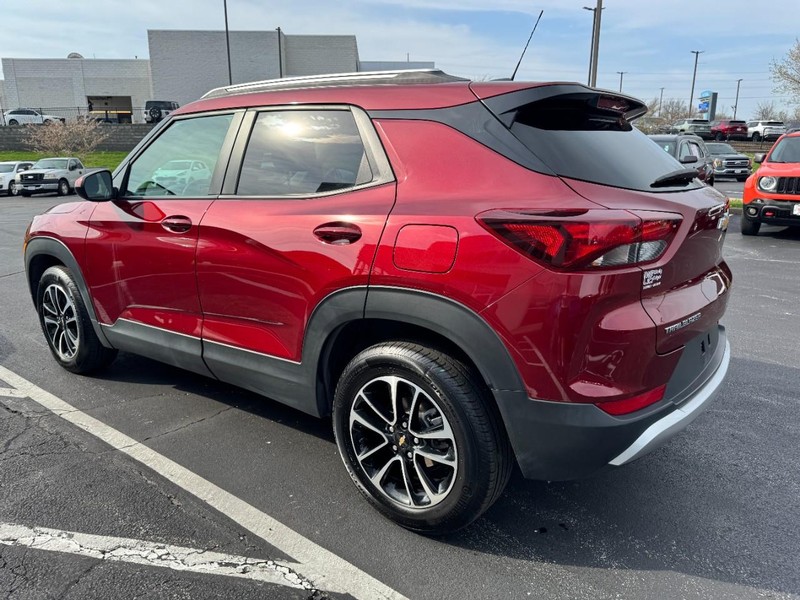 Chevrolet TrailBlazer Vehicle Image 05