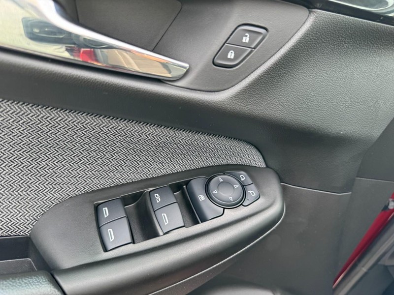 Chevrolet TrailBlazer Vehicle Image 15