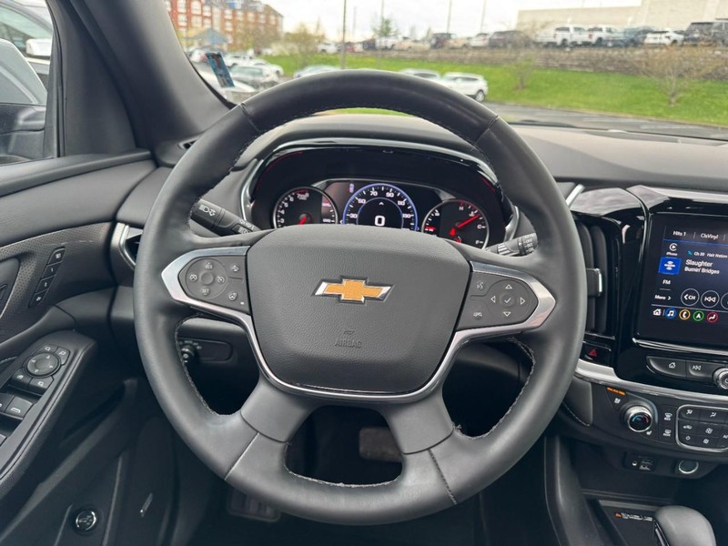 Chevrolet Traverse Vehicle Image 14