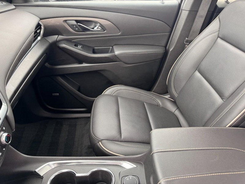 Chevrolet Traverse Vehicle Image 15