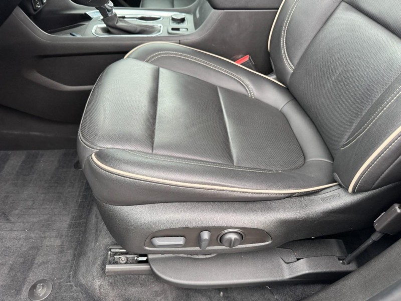 Chevrolet Traverse Vehicle Image 16