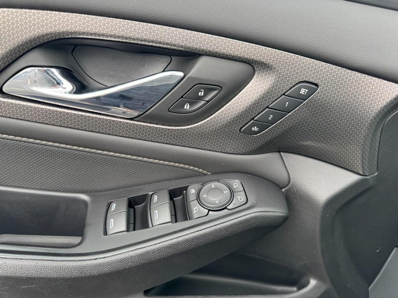 Chevrolet Traverse Vehicle Image 17