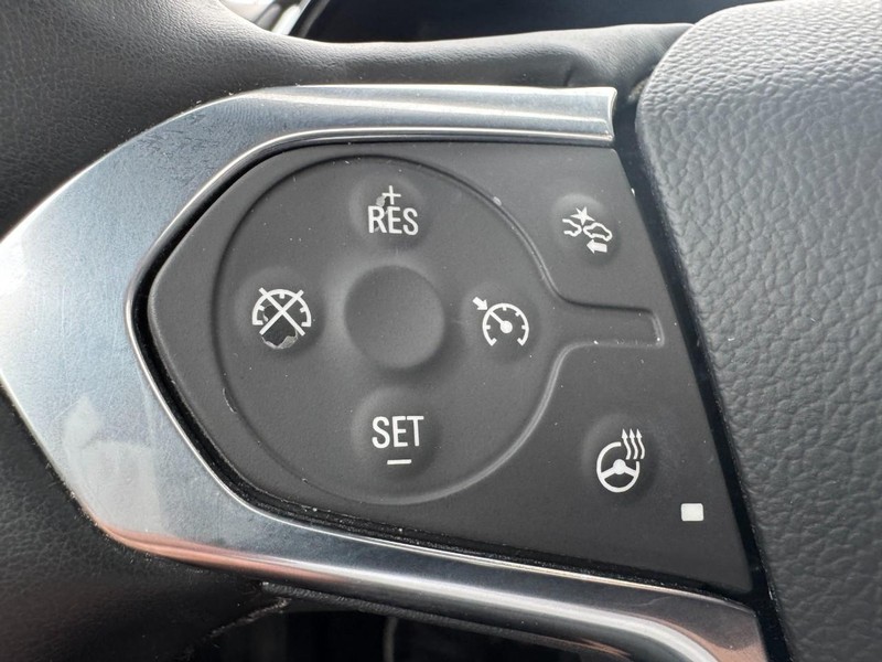 Chevrolet Traverse Vehicle Image 18