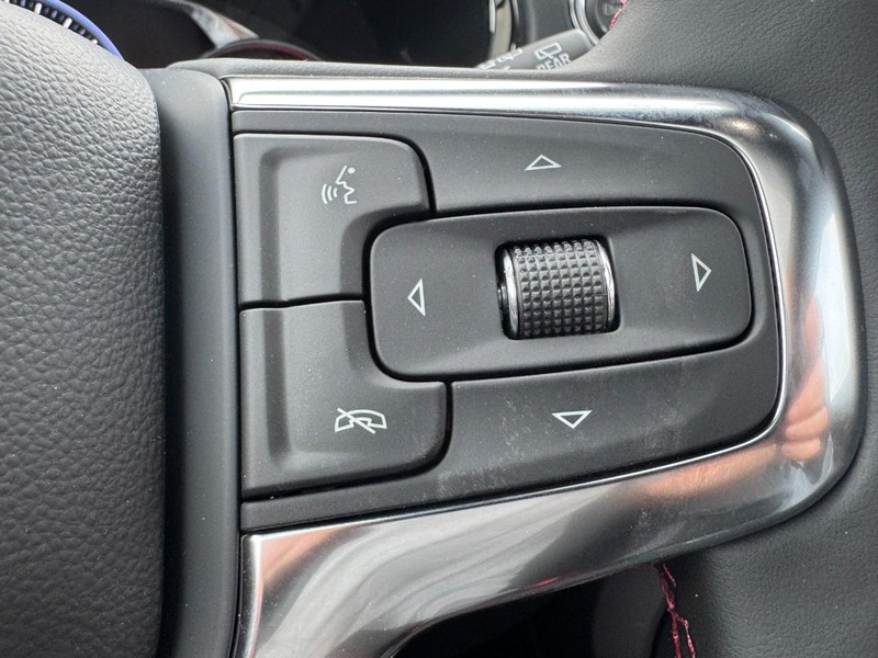 Chevrolet Blazer Vehicle Image 12
