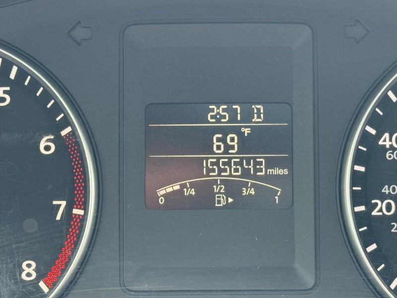 Volkswagen Jetta Sedan Vehicle Image 20