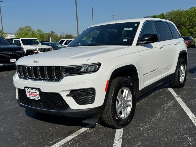 Jeep Grand Cherokee Vehicle Image 08
